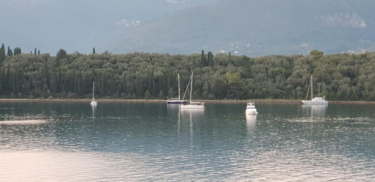 Riverside Villa Tivat Extérieur photo